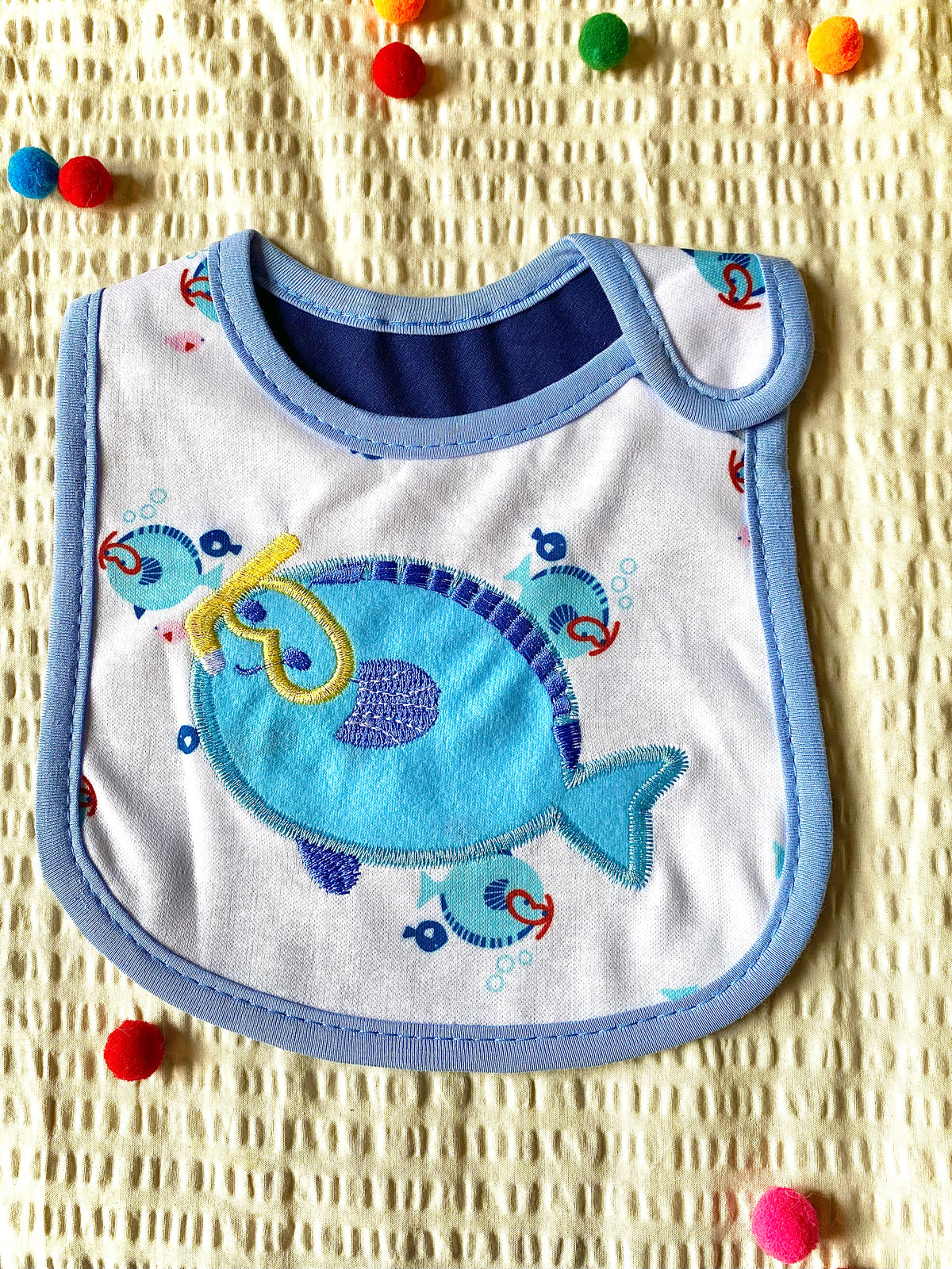 Bib for babies - Fish - White