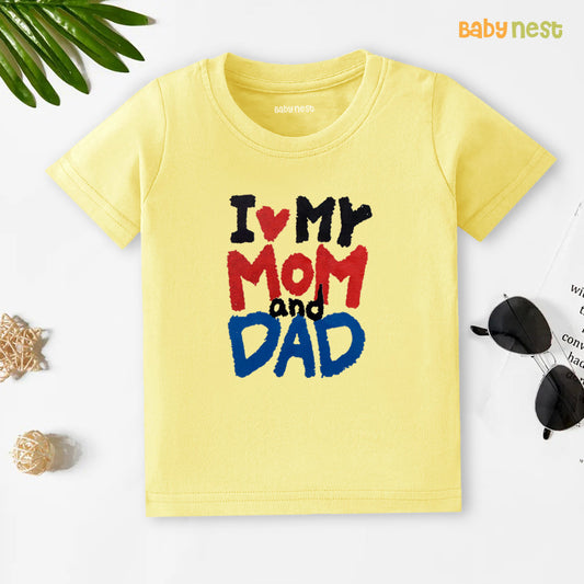 Half Sleeves T-Shirt With I Love My Mom And Dad Print