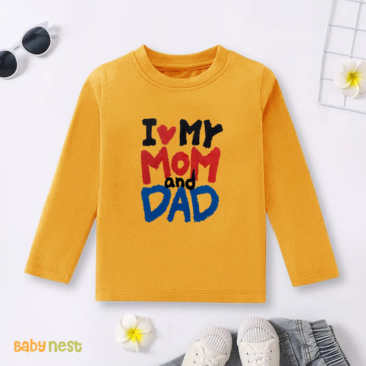 Full Sleeves T-shirt with I Love My Mom And Dad Print