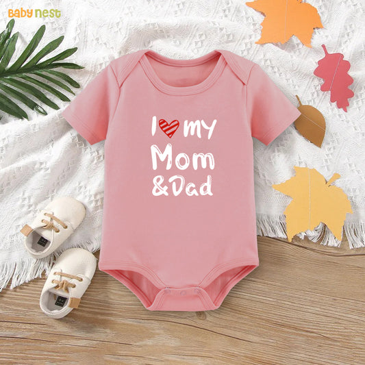 Easyclean Half Sleeves Onesie with I Love My Mom & Dad Print