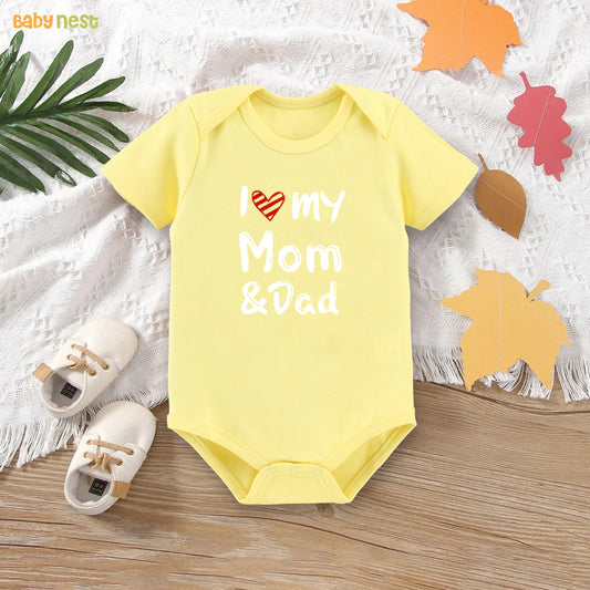 Easyclean Half Sleeves Onesie with I Love My Mom & Dad Print